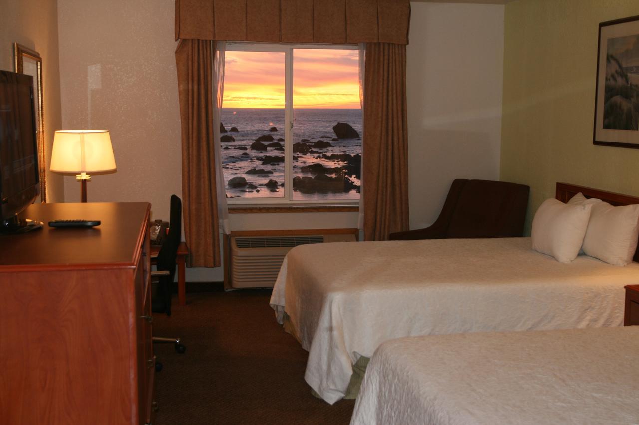 Oceanfront Lodge Crescent City Exterior photo