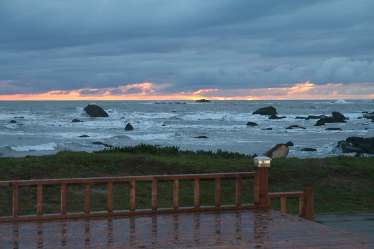 Oceanfront Lodge Crescent City Exterior photo