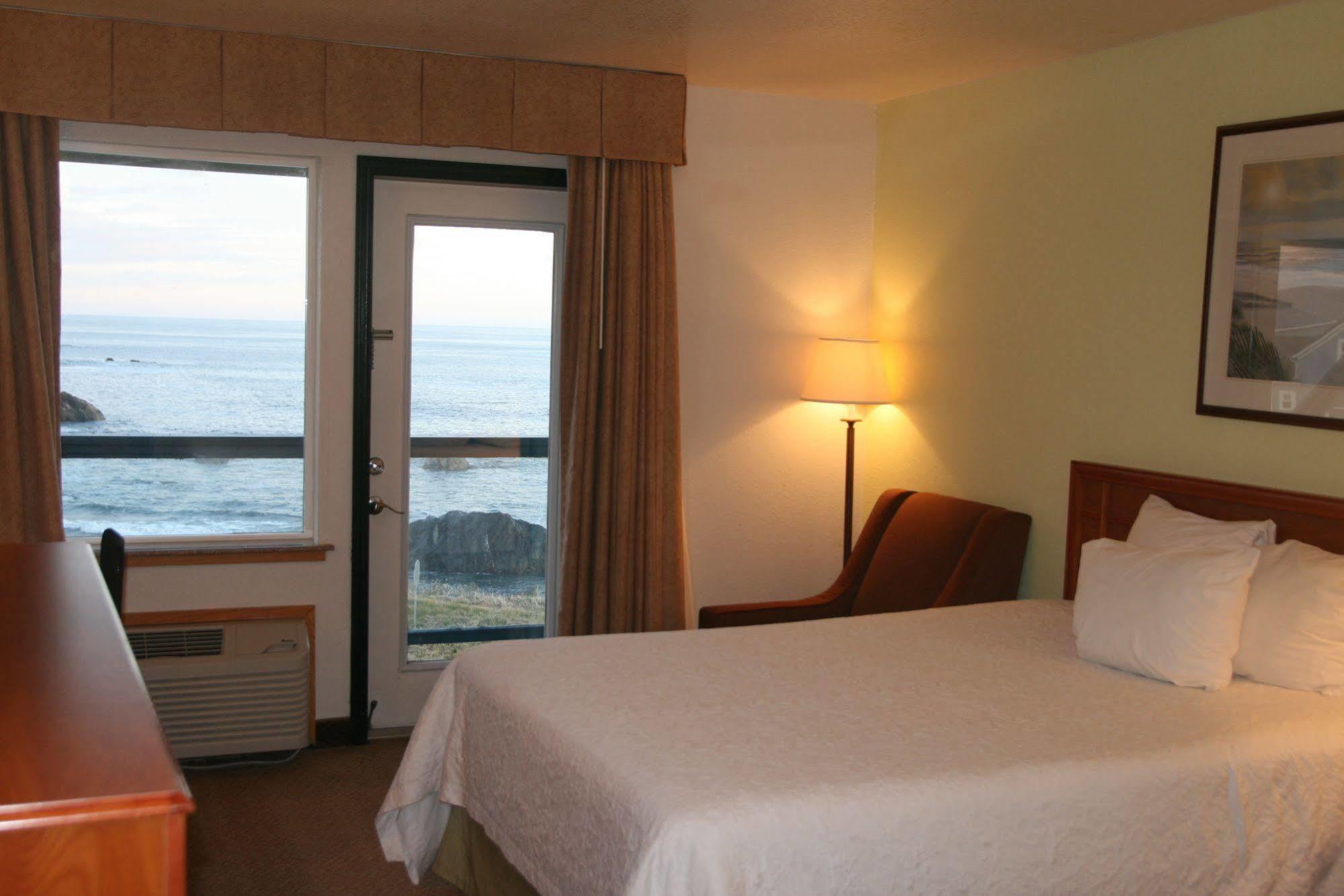 Oceanfront Lodge Crescent City Exterior photo