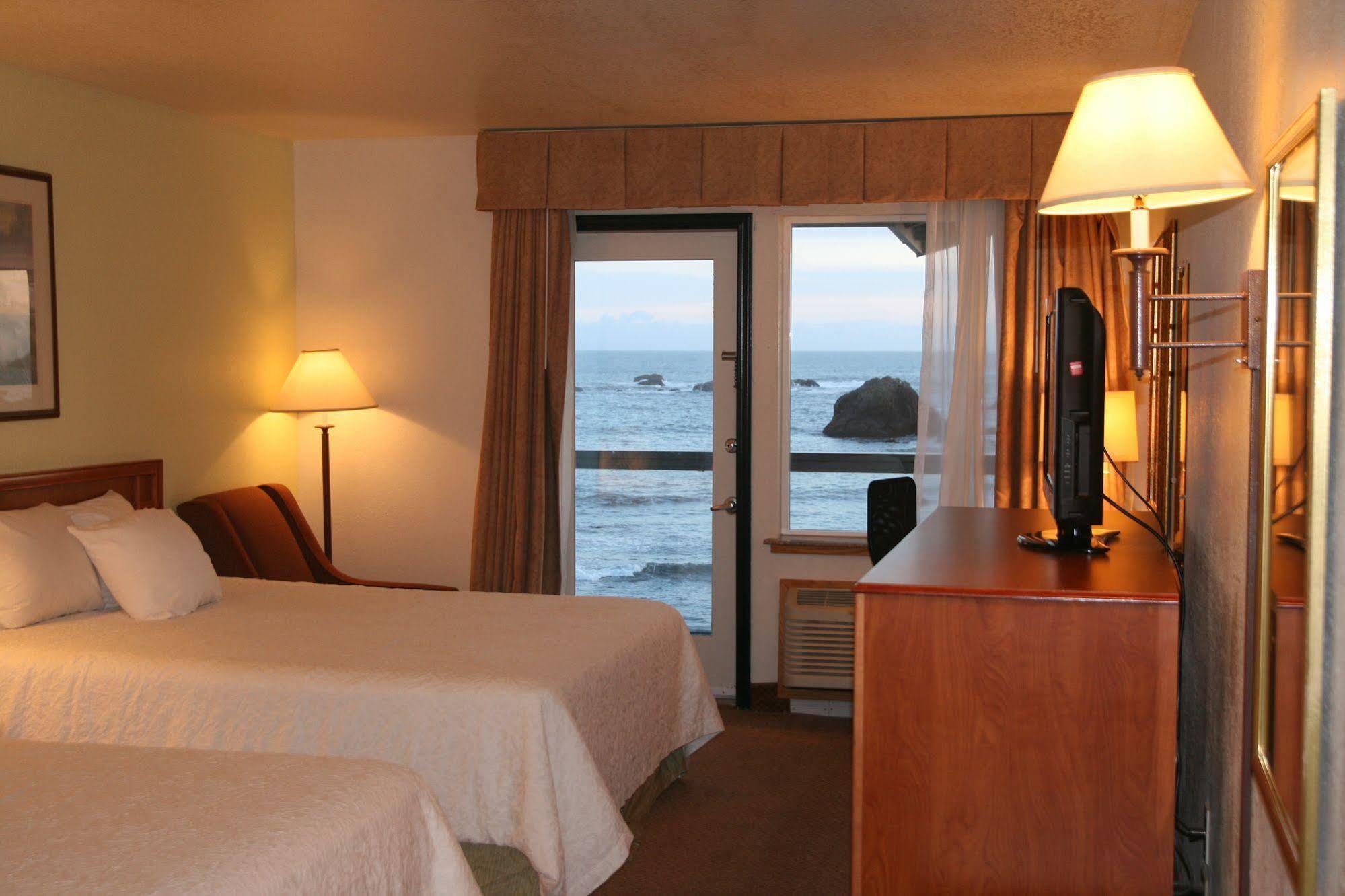 Oceanfront Lodge Crescent City Exterior photo